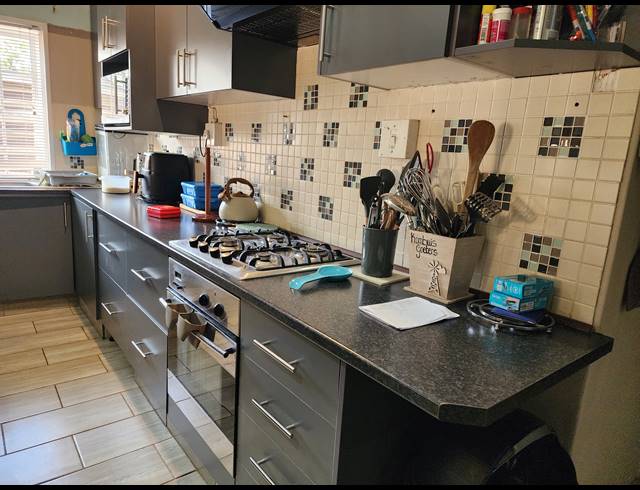 3 BEDROOM FREESTANDING FOR SALE IN GREENDALE